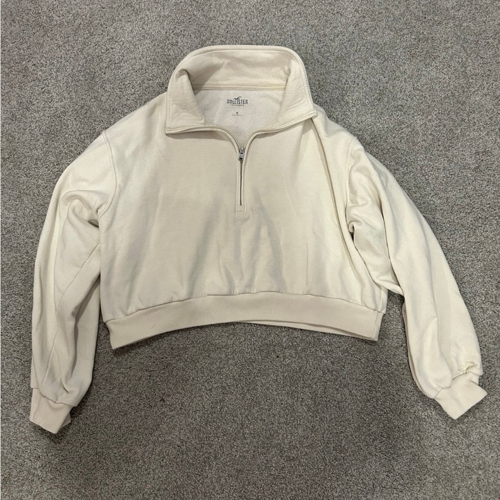 NWOT Hollister Cropped Cream Quarter-Zip